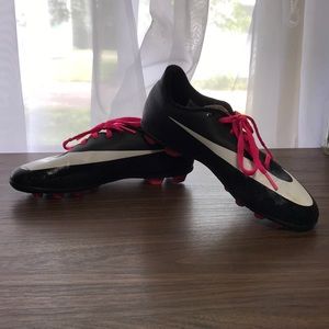 Girls Nike soccer cleats